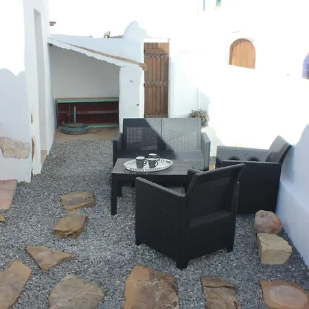 A Charming Village Retreat Casa Kaz * Budens