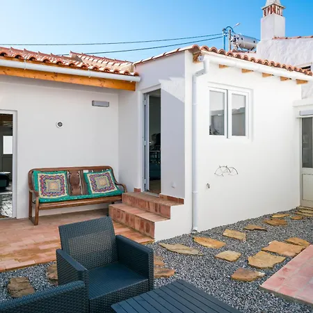 A Charming Village Retreat Casa Kaz Hébergement de vacances Budens