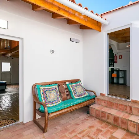 Ferienhaus A Charming Village Retreat Casa Kaz