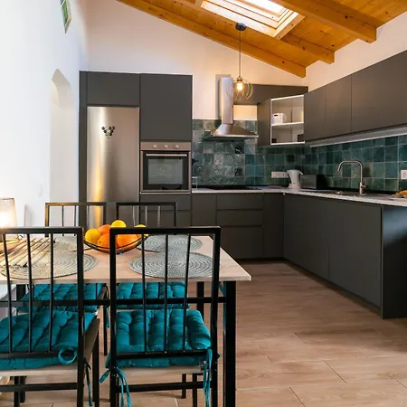 A Charming Village Retreat Casa Kaz * Budens